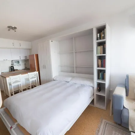 Apartment Moonkey - Estudio Lanzas *